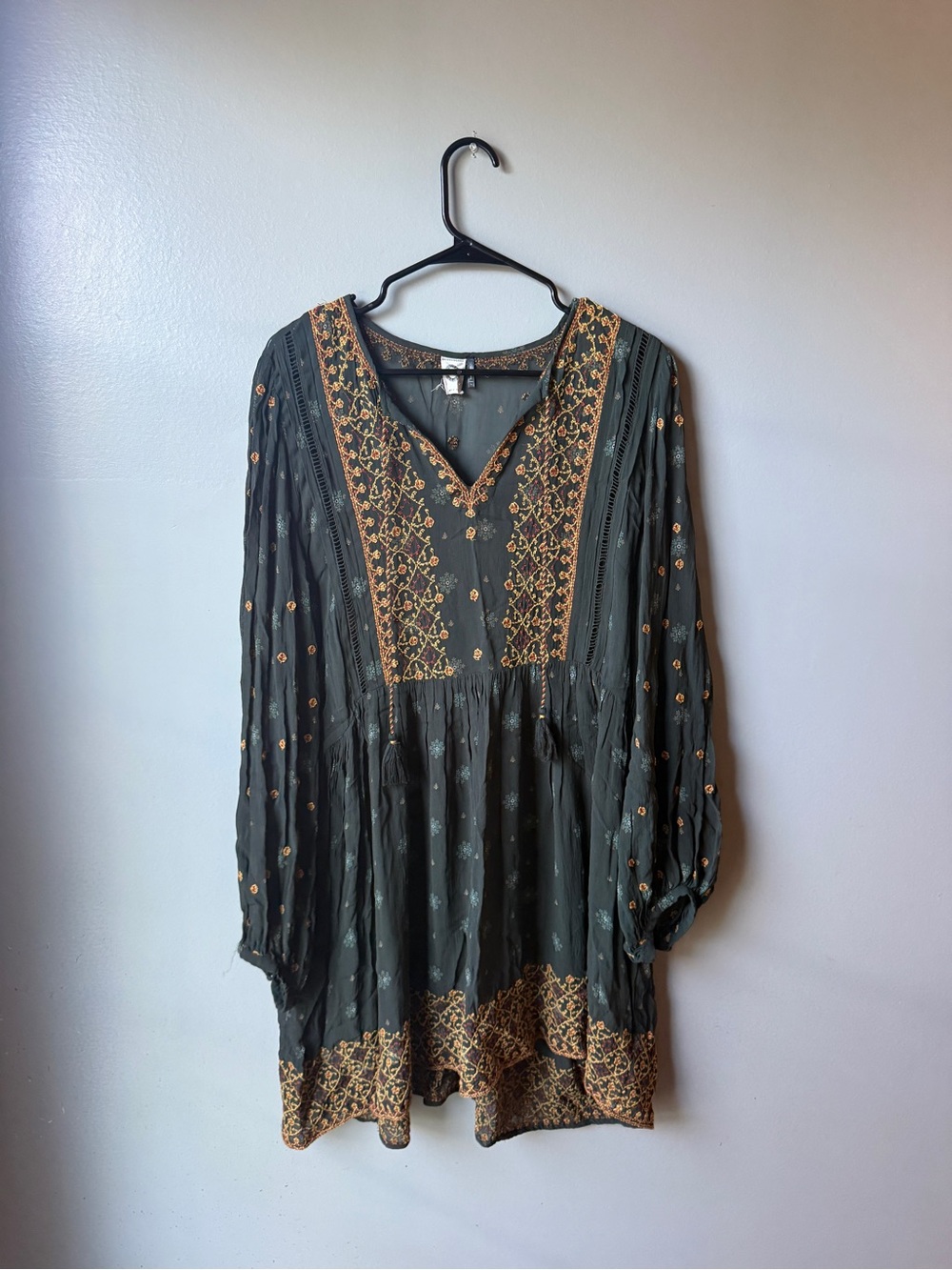 Anthropologie Akemi + Kin Embroidered Boho Tunic Dress Size Large